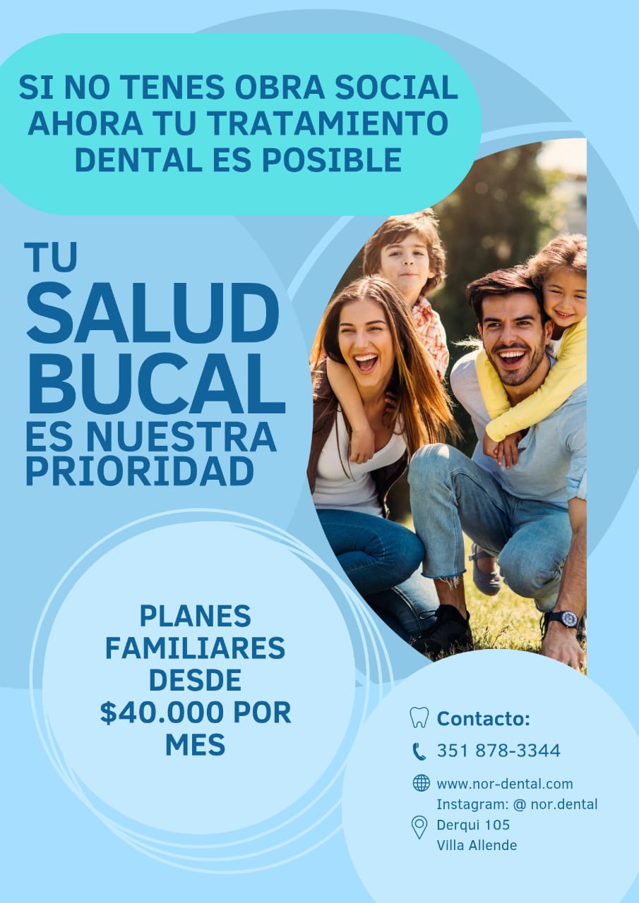 Familia feliz sonriendo